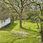 Dom wakacyjny Kleines Haus Am Feld Rehna