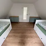 Kleines Haus Am Feld *
