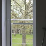 Kleines Haus Am Feld
