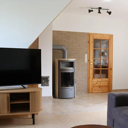 Nyaraló Kleines Haus Am Feld *