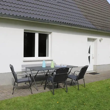 Kleines Haus Am Feld Nyaraló Rehna