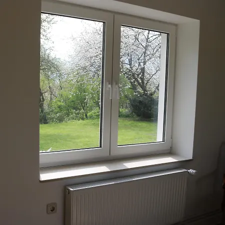 Kleines Haus Am Feld Nyaraló *