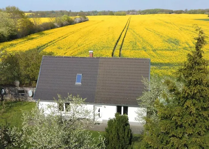 Kleines Haus Am Feld Rehna