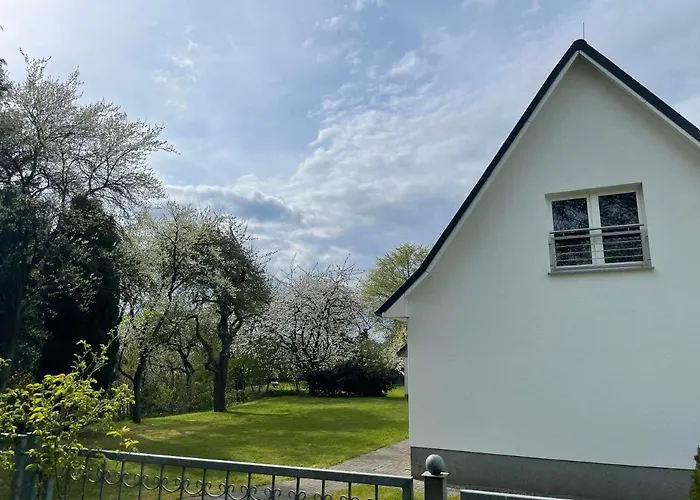 別荘 Kleines Haus Am Feld